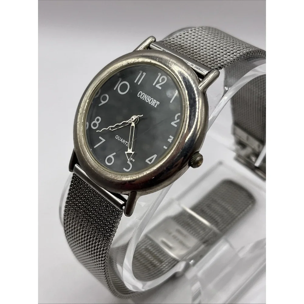 Vintage Consort Women's Quartz Watch Silver Mesh Metal Band 35mm- New Battery - Picture 3 of 9